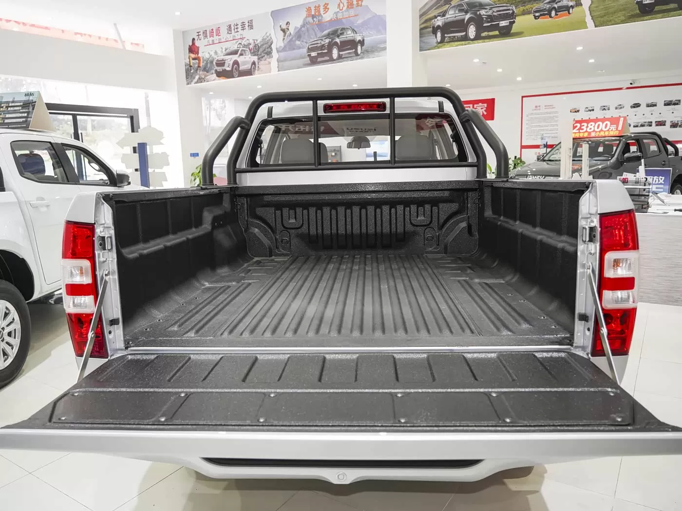 Isuzu 2.5T Diesel RAPINA Truck - Summus euismod Import RAPINA Truck