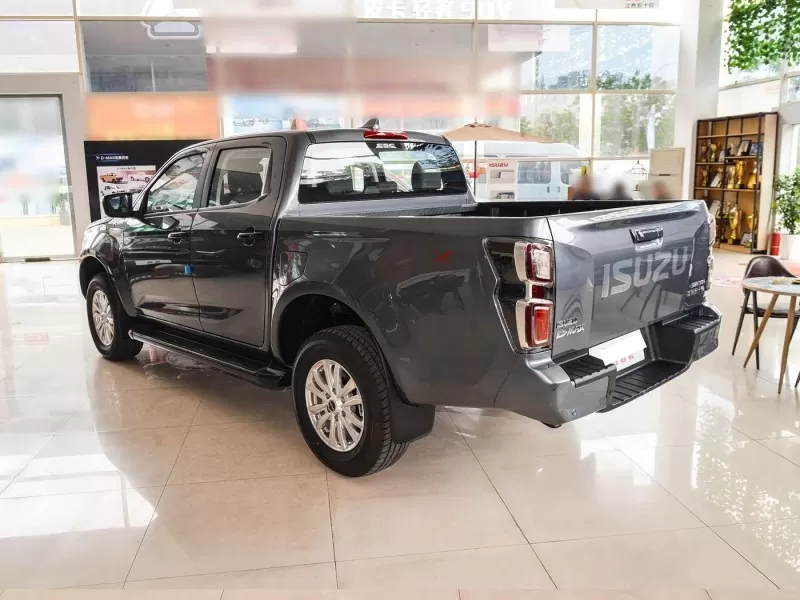 Isuzu D-MAX Cross-patriae 3.0T 4X4 Diesel RAPINA ex Sinis