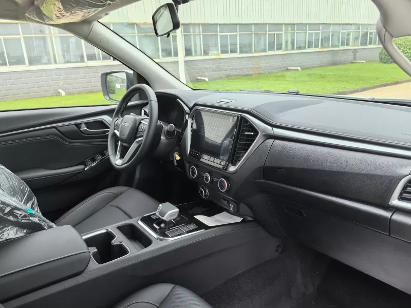 Isuzu Lingtuo Cross-patriae 2.5T 4X4 Diesel Pickup-Brand New e Sinis