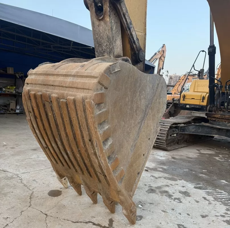 Used Secondhand Sany SY365H excavator aptum ad fabricam et fodienda machinam