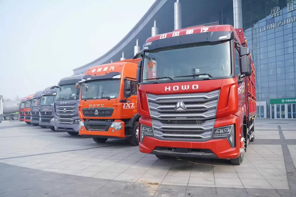 Sinotruk Howo TX7 Pro 4×2 Cargo Truck cum Slab Structure 250 Horsepower