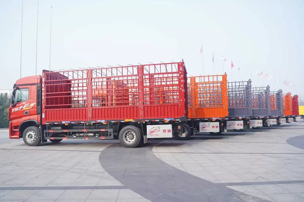 Sinotruk Howo TX7 Pro 4×2 Cargo Truck cum Slab Structure 250 Horsepower