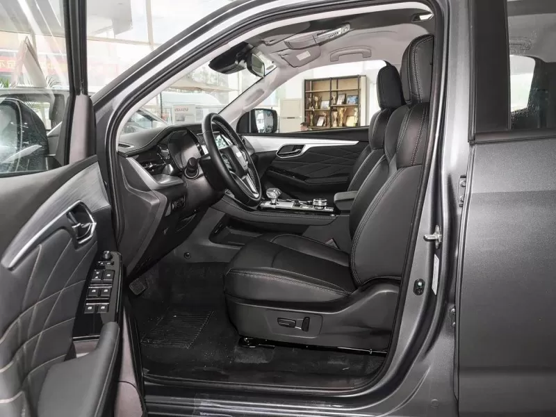 Isuzu D-MAX Cross-patriae 3.0T 4X4 Diesel RAPINA ex Sinis