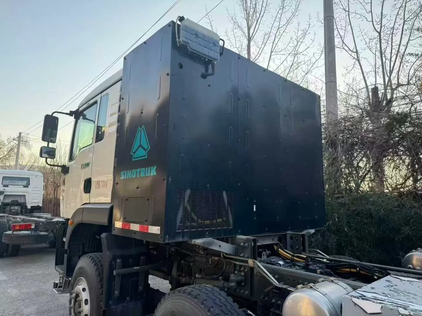 Sinotruk Howo TX 6&times;4 tractor truck used truck for sale in China