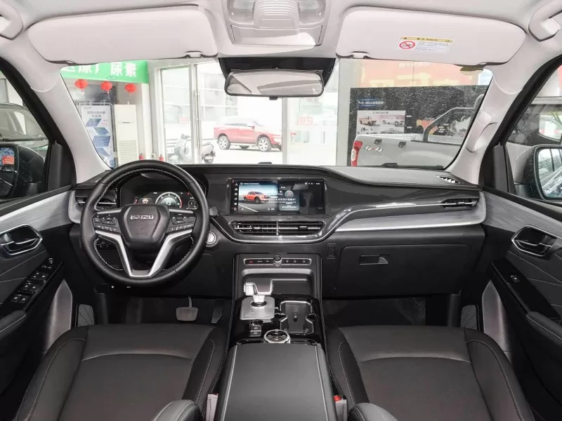 Isuzu D-MAX Cross-patriae 3.0T 4X4 Diesel RAPINA ex Sinis